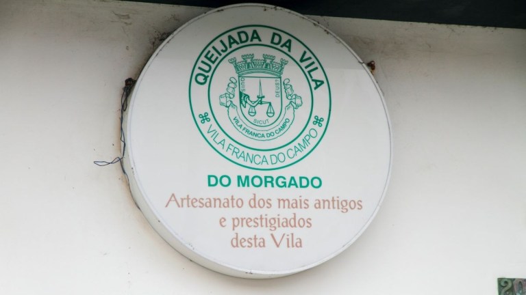 Circular sign for Queijada da Vila, Vila Franca do Campo.
